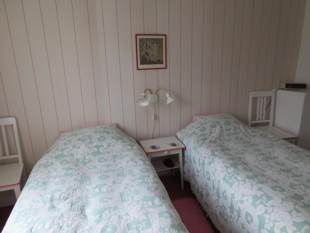 Sparrens Bed And Breakfast Fiskesa Oda fotoğraf